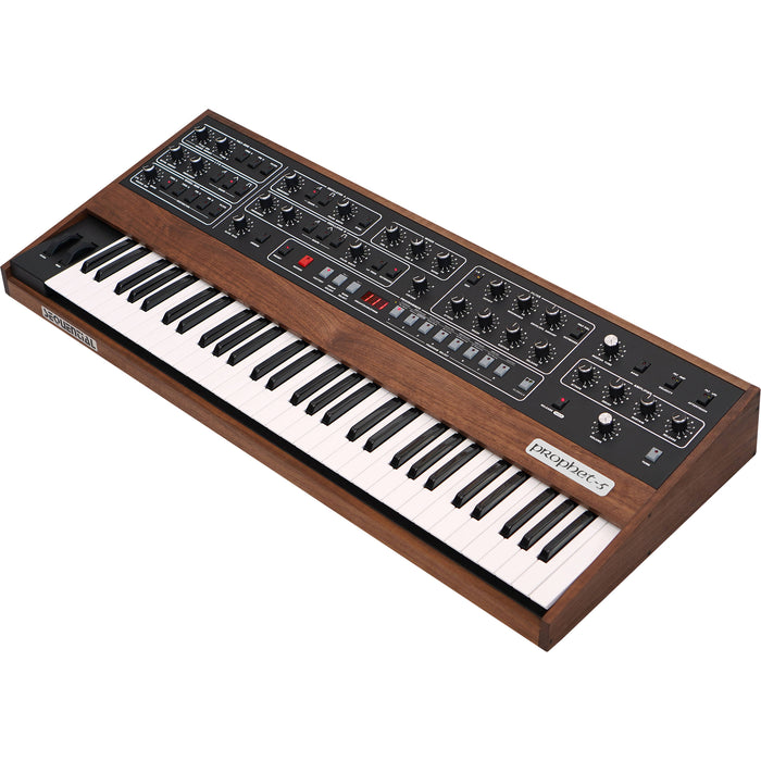 Sintetizador Sequential Prophet-5 analógico polifônico